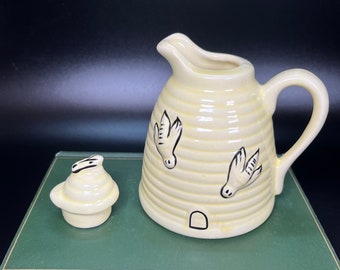 Bisque Porcelain Light Yellow Beehive Shaped Lidded Honey Pot, Syrup Jar or Creamer Raised Black Honey Bees Vintage Kitchen Serve Ware