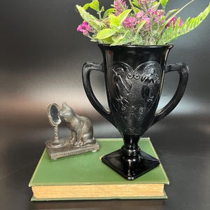 Jarrón de cristal amatista negro de LE Smith: Ninfas danzantes Art Nouveau, decoración gótica de los años 30