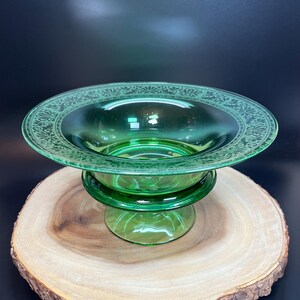 Fostoria Royal Green Uranium Footed Console Bowl Etched Floral Rim Vintage 1925-1933 Depression Glass Blacklight Reactive Glowy Glass
