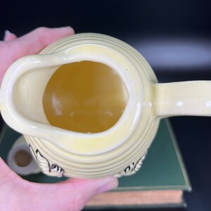 Bisque Porcelain Light Yellow Beehive Shaped Lidded Honey Pot, Syrup Jar or Creamer Raised Black Honey Bees Vintage Kitchen Serve Ware image 6