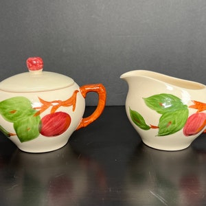 Franziskaner Apfelmuster Milchkännchen & Zuckerdose Set Handgemalt Made in England BoHo Cottage Bauernhaus MCM Vintage Sammlerstück