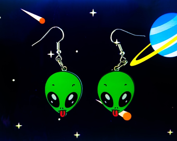 Alien Head Stud / Dangle Earrings - Sci-fi Earrings - Space Earrings - Edgy Earrings - Galaxy Earrings - Cute Earrings - Gift for her / him