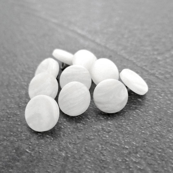 Marbled Frosted White Buttons, ≈15mm 5/8 inch - Swirled Alpine White Sewing Buttons - VinTaGe NOS Satin Glow Luminescent White Shanks BB726