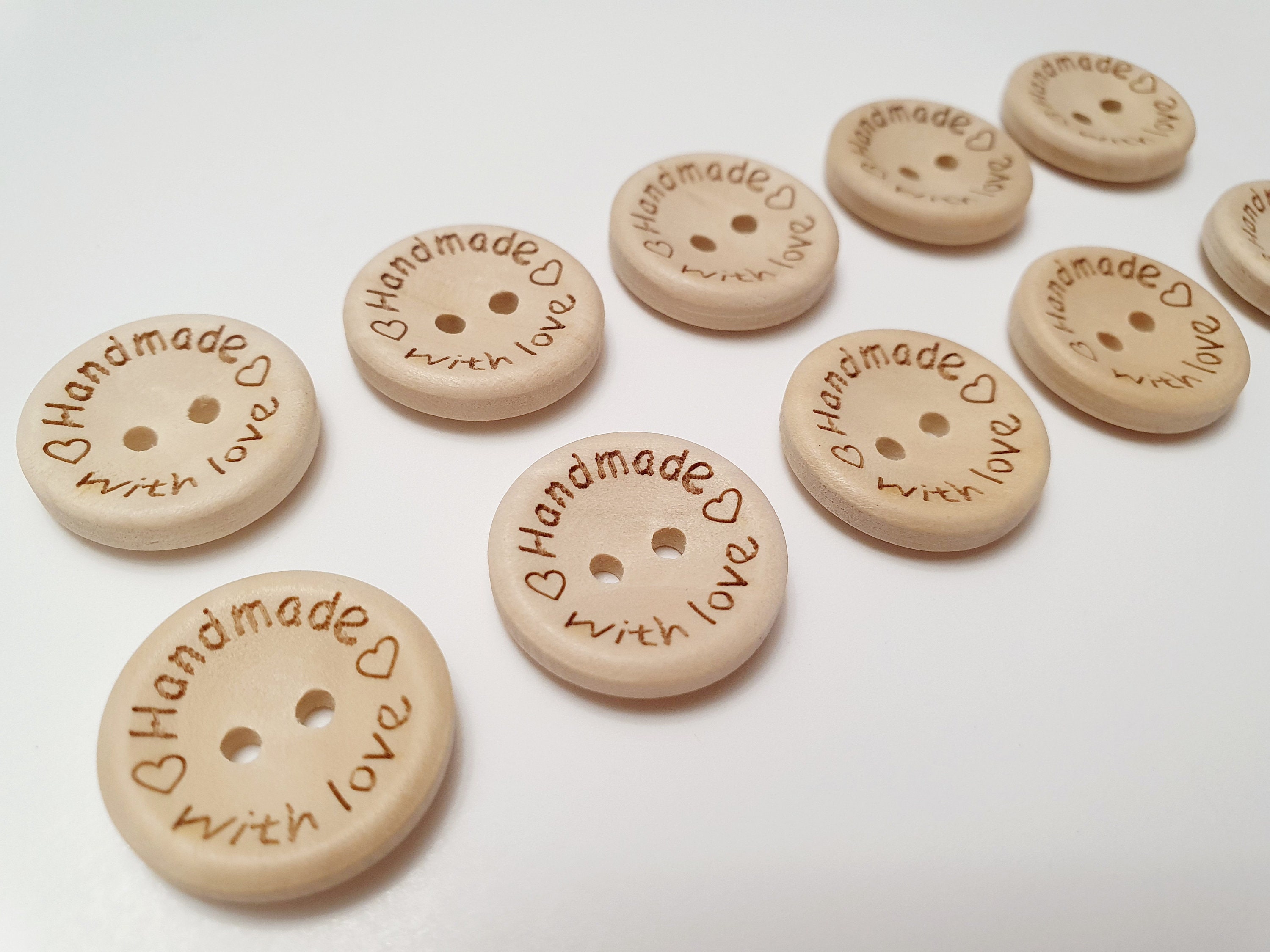 DIY CRAFT WOOD"HANDMADE WITH LOVE BUTTONS" 2 SIZES 10