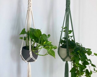 Handgemachte Baumwoll-Makramee-Blumenampel mit Holzring