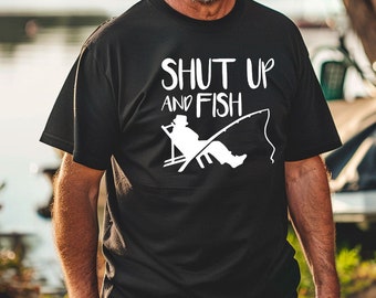 Maglietta Uomo 'Just Fish It' &ndash; Divertente Abbigliamento Pesca Carpa, Regalo Per Pap&agrave; Pescatore