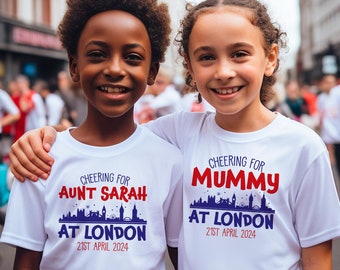 Kids Cheering For Mummy Mum Aunt Custom Name At London 2024 T Shirt Boys Girls Niece Son Running Runner Marathon 5k 10k Half Run Gift Top