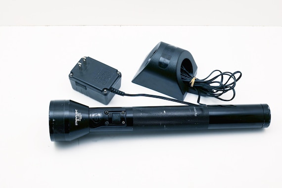 old streamlight flashlight Vintage Streamlight Sl-20l Led Rechargeable Flashlight With Charger – For  Parts (no Battery)