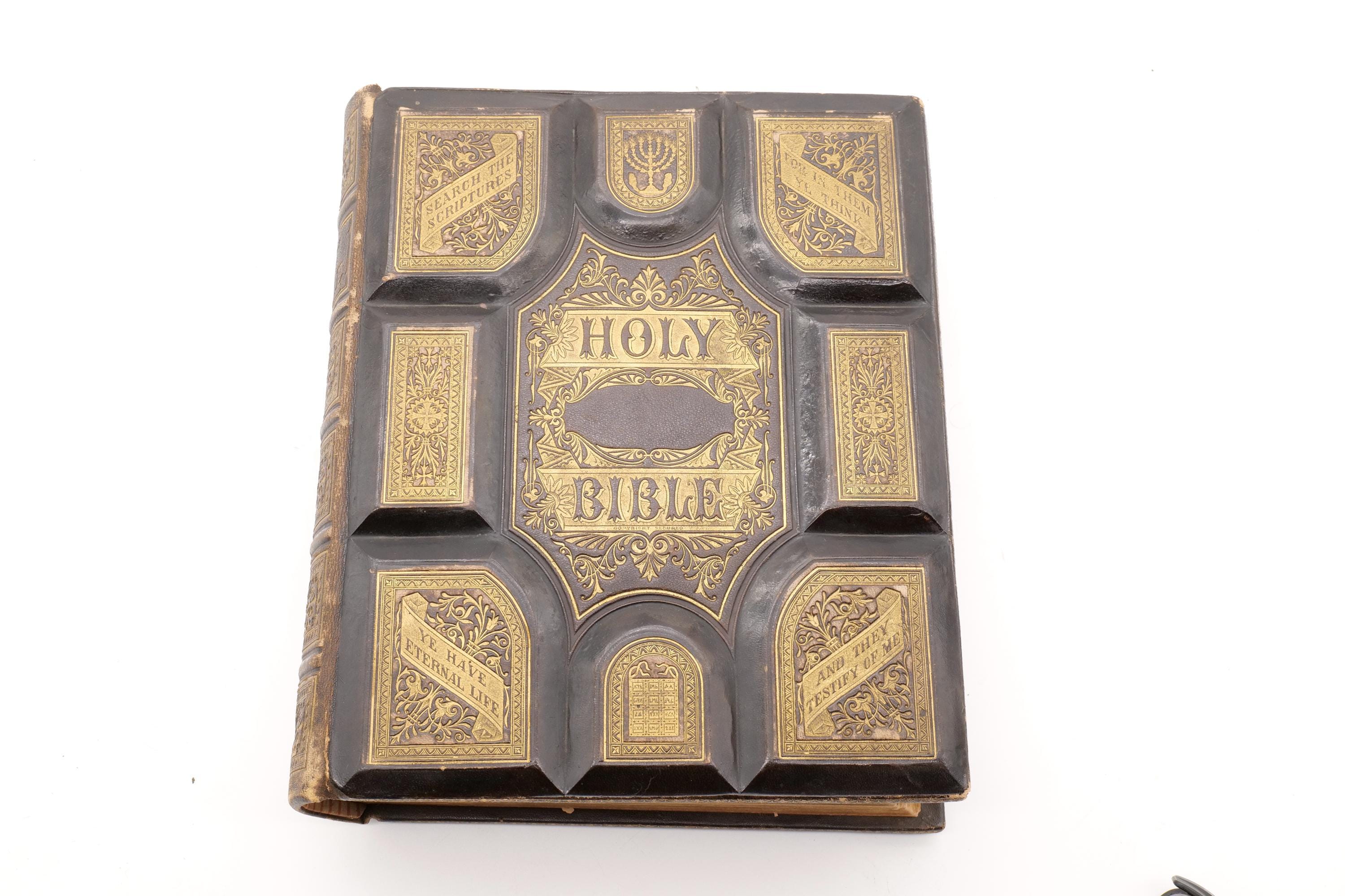 Antique Pictorial Family Bible - Etsy