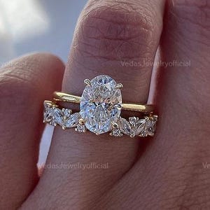 14K Gold Oval Moissanite Engagement Ring Set: Marquise Wedding Band