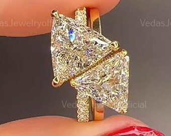 14K Solid Gold Trillion Cut Engagement Ring, 4TCW Moissanite Wedding Ring Set, Unique Toi et Moi Stack Ring for Anniversary