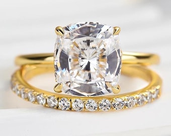 2.50 Ct Cushion Cut Moissanite Ring Set: 14K Gold Hidden Halo