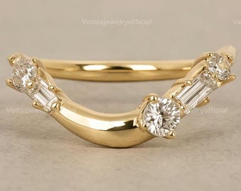 Solid Gold Curved Wedding Band 14k Gold Moissanite Contour Ring Dainty Ring Enhancer 18k Gold Nesting Ring for Solitaire Jewelry Gift Ring