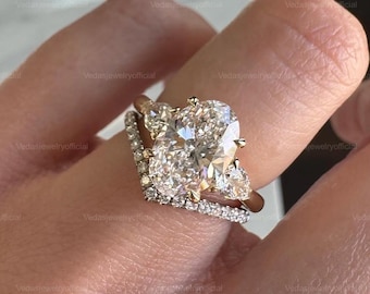 Oval Lab Grown Diamond Engagement Ring, Pear Side Stones, 14k Gold IGI Certified E color VVS2 Clarity, With Matching V-shaped Wedding Band