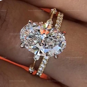 2 CT Oval Moissanite Halo Bridal Set Ring - Elegant Art Deco Engagement Rings - Ideal Wedding Jewelry Gift for Your Special Day