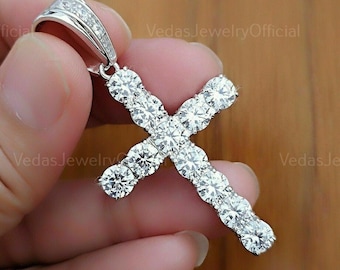 Lab Grown 1.20 TW Round Diamond Criss Cross Pendant: Sterling Silver