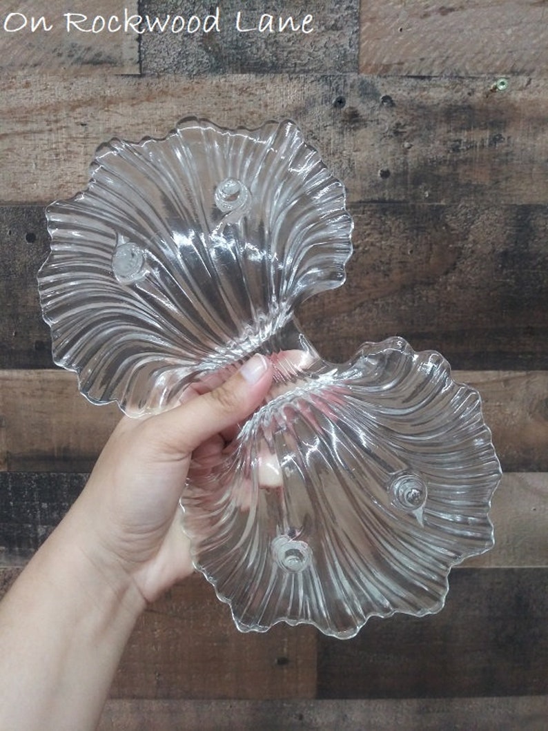 Glass Double Seashell Footed Dish, Glass Double Seashell Footed Tray, Vintage Glass Scalloped Dish, Vintage Seashell Dish, Vintage Tray image 2