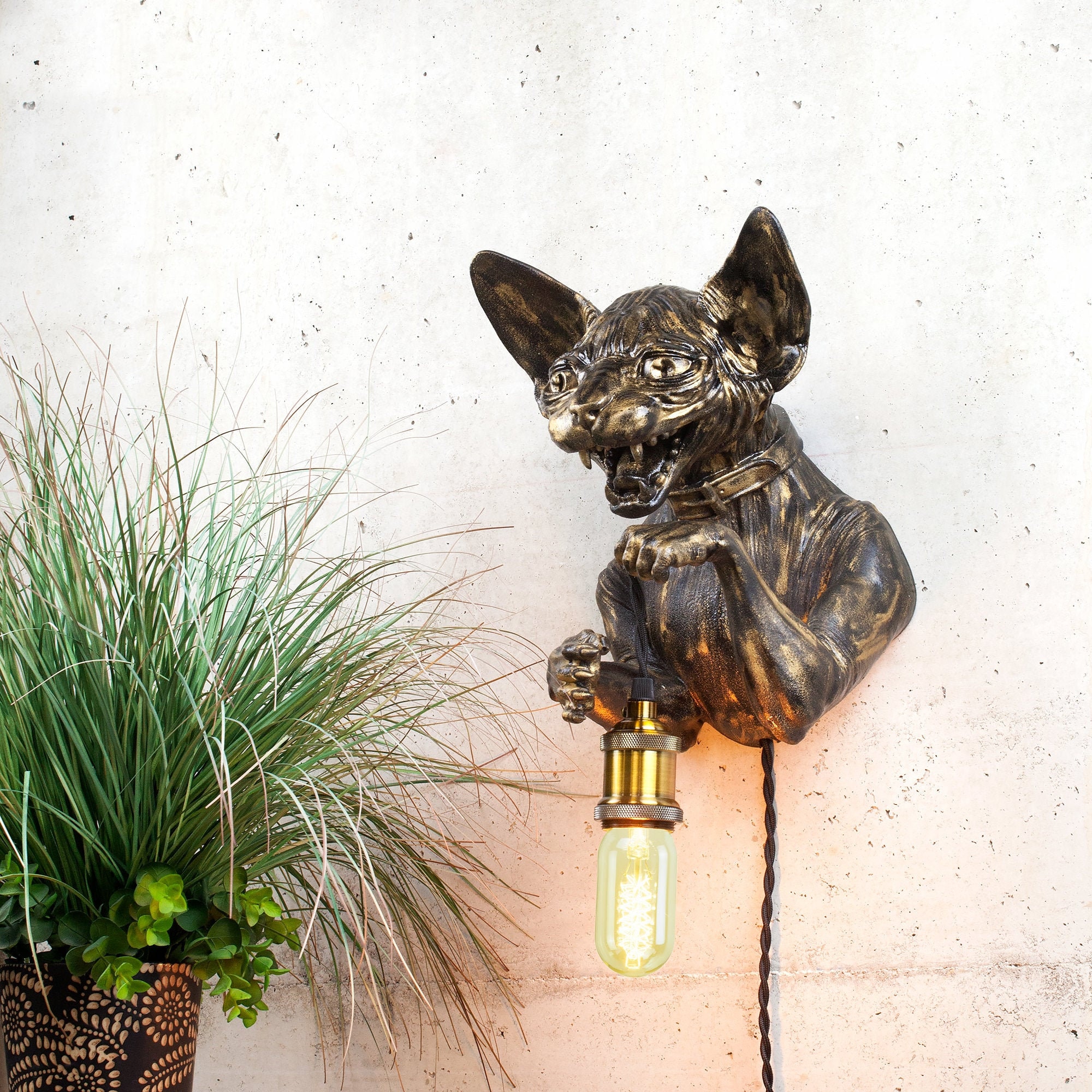 Sphynx Cat Wall Sconce: Artistic Pet Lover Lighting