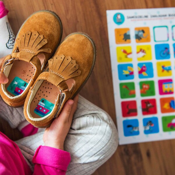 Pädagogische Schuhaufkleber. Für die Innenseite der Schuhe, rechts-links, für Kinder. Aufkleber für den Kindergarten. Haben Sie einen ECOLOGICAL-zertifizierten Druck.