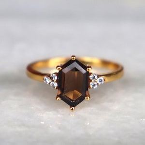 Vintage Smoky Quartz Engagement Ring, Hexagon Brown Quartz Ring, 14K Gold Ring, Women&#39;s Ring, Solitaire Gold Ring, Gift For Her