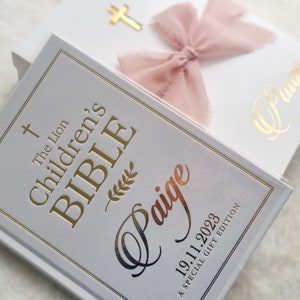 Biblia infantil personalizada con diseño de león / Recuerdo de bautizo, Caja de regalo de bautizo
