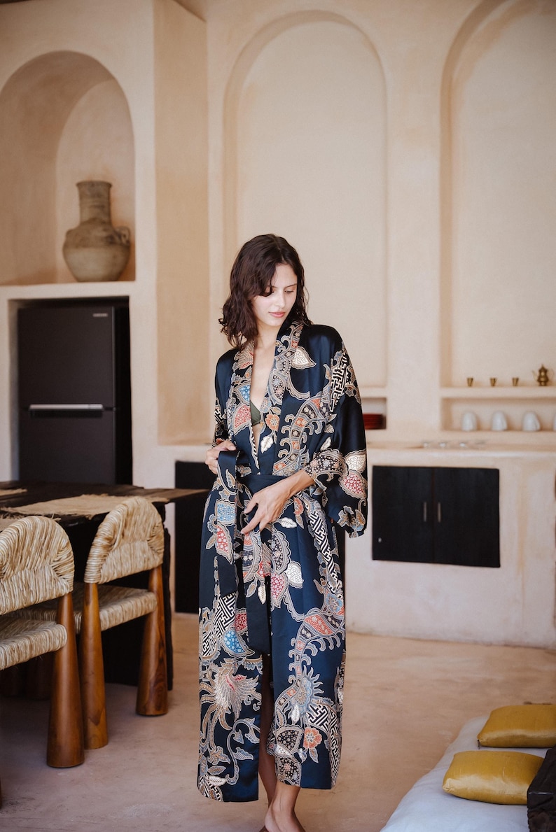 Black silk kimono robe handemade in Bali