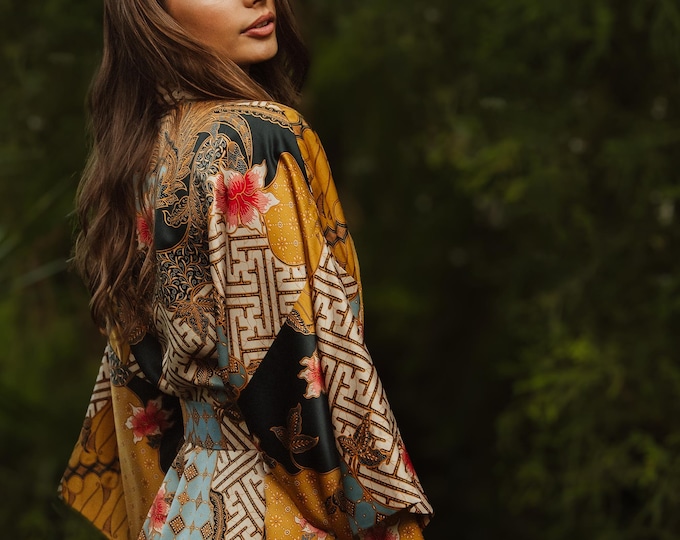 Silk blend kimono robe boheme, Gold plus size dressing gown woman, Long satin honeymoon robe from Bali, Anniversary gift