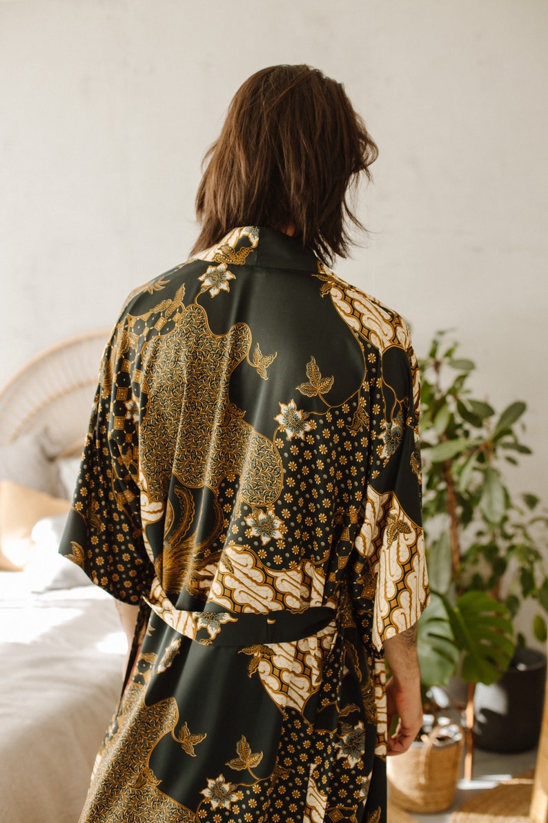 Black and gold mens silk kimono robe, Boheme silk dressing gown for man, Luxury long satin bathrobe, Birthday present for husband, boyfriend image 5