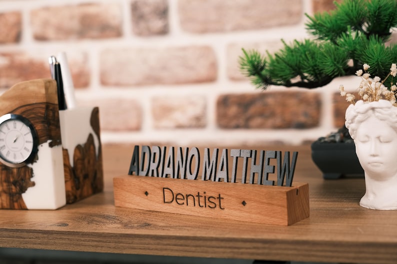 Custom Desk Wood Name Plate , Office Accessory Gift, Gift for Boss, Gift New Office, Personalized Wooden Desk Name Plate, New Job Gift image 6