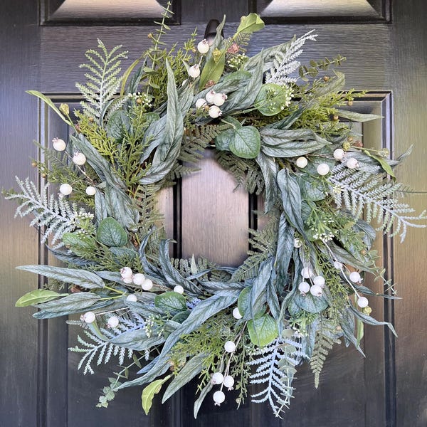 Winter Eucalyptus Wreath with White Berries, Woodland Winter Wreath for Front Door, Refined Rustic Christmas Farmhouse Wreath, Holiday Decor