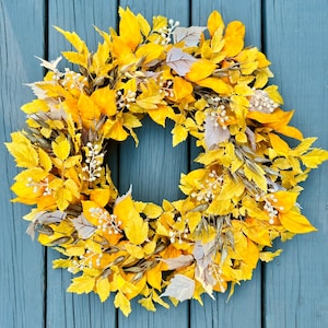 Harvest Gold Yellow Fall Leaves Wreath for Front Door, Mustard Yellow and Cream Berries Autumn Foliage Wreath, Beige Aspen Leaves Wreath