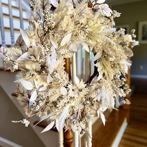 Neutral Boho Style Wreath for Front Door, Beige Pampas Grass Wreath, Cream Maple Leaf Wreath with Faux Dried Grasses and Berries