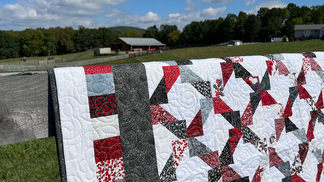 Jagged X’s Quilt | 65” X 65” TWIN QUILT! - Etsy