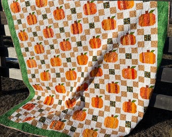 Cozy Autumn Pumpkin Patch Quilt 98&quot;x76&quot;