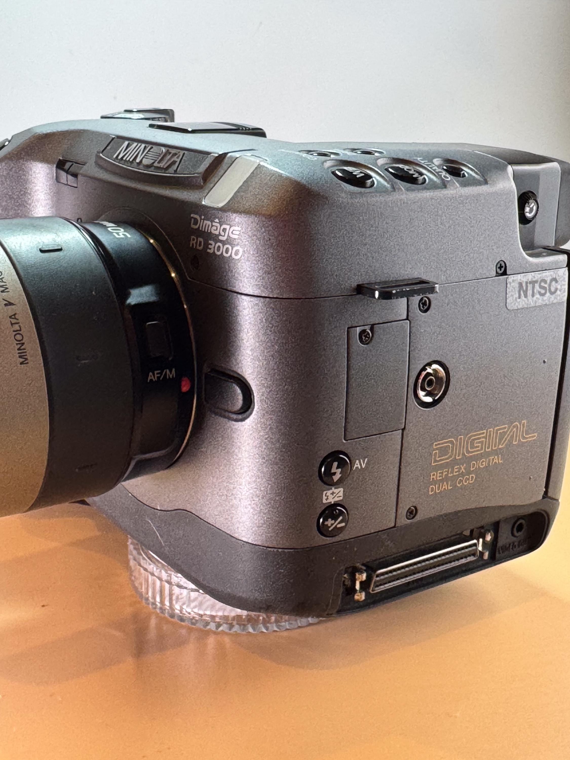 Minolta Dimage RD-3000 – Vintage Digital Camera Set, Fully Tested