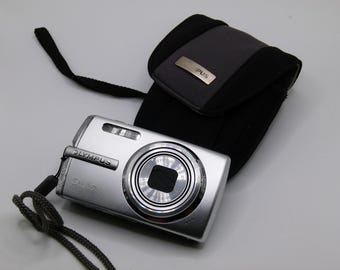 Olympus Stylus 1010 Digital Camera – 10.1MP, 7x Optical Zoom, Splash-Resistant w/ Case