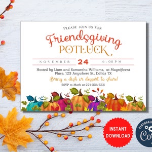 Op de afbeelding: Een printbare uitnodiging voor een Friendsgiving-potluck op 24 november om 18:00 uur. De uitnodiging bevat een kleurrijke illustratie van pompoenen en herfstbladeren. De tekst luidt "Doe mee met ons voor een Friendsgiving-potluck, op 24 november om 18:00 uur, georganiseerd door Liam en Samantha Williams, in Magnificent Place, 123 Anywhere St., Dallas TX, Breng een gerecht of dessert om te delen! RSVP naar Mark op 221-334-556".