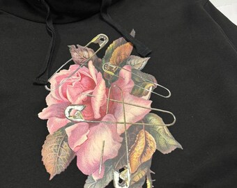 トップス UNDERCOVER MAD CIRCLE ROSE Undercover X Gu Jun Takashi Rose and Pin Gothic Pullover