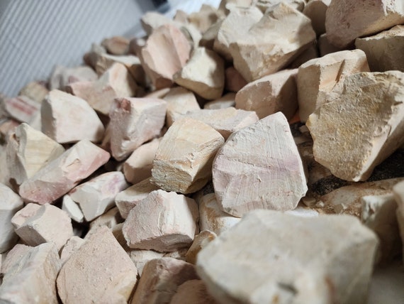 Edible clay/ Kalaba / marble chalk /calabash chalk / Calaba / Calabar / Nzu /Pot...( 1 lb)
