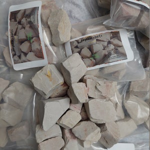 Edible clay/ Kalaba / marble chalk /calabash chalk / Calaba / Calabar / Nzu /Pot...( 4 oz)