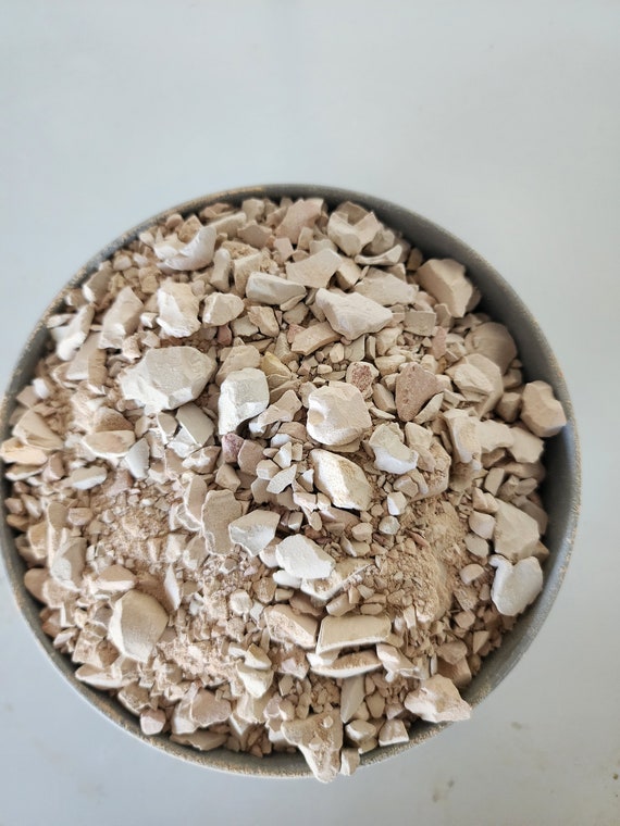 CRUMBS & POWDER (mixed) Facial Clay/ Calabash Chalk / African kaolin / calaba/ calabash / Kalaba / Kaolin / Argile. ( 6oz )