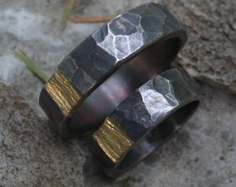 Hammered Wedding band set, rustic titanium ring set, handmade rugged wedding or engagement band, hammered wedding ring, mens and womens band