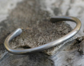 Titanium Cuff Bracelet, Classic Style Titanium Cuffs, Thickness 3~12mm, bracelets for men or women, Handmade, unique and great for gift