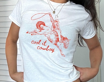 Koszulka dla niemowląt Cool It Cowboy, zabawna koszulka z motywem kowbojki z Dzikiego Zachodu, koszulka z grafiką retro, modna koszulka z nadrukiem rodeo z lat 90. XX wieku w stylu vintage country western