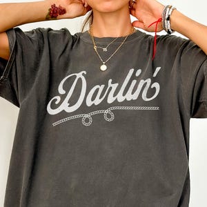 Darlin&#39; Comfort Colors T Shirt, Retro Western Tee, Trendy Cowgirl Shirt, Vintage Shirt, Cute Women&#39;s Shirt, Vintage Western Rodeo Shirt