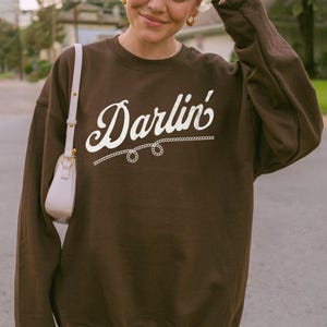 Darlin&#39; Sweatshirt, Retro Western Crewneck, Trendy Cowgirl Shirt, Vintage Graphic Shirt, Cute Western Shirt, Vintage Western Rodeo Shirt