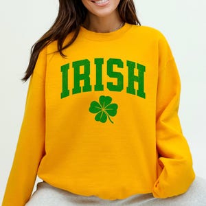 Moletom com capuz irlandês Shamrock, camisa do Dia de São Patrício, gola redonda irlandesa, presente de São Patrício, moletom com letras da faculdade, camisa unissex para beber cerveja