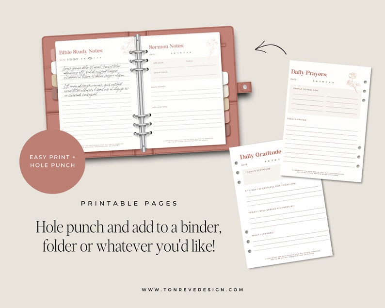 Pu&ograve; includere: Pagine stampabili per un diario di gratitudine quotidiano, appunti per sermoni, appunti di studio biblico e preghiere quotidiane. Le pagine sono progettate con un'estetica semplice e minimalista e presentano un motivo floreale. Le pagine sono facili da stampare e perforare per l'uso in un raccoglitore.