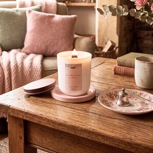 Blackcurrant & Plum scented Wood Wick Soy Candle