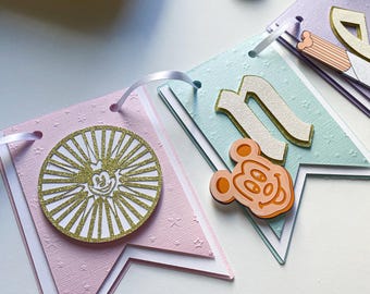 Banner para silla alta con temática de Disneyland en colores pastel/Banner con el tema del cumpleaños más feliz/Banner con el tema del cumpleaños más feliz de la Tierra/Banner para silla alta con temática de Mickey Mouse en Disneyland